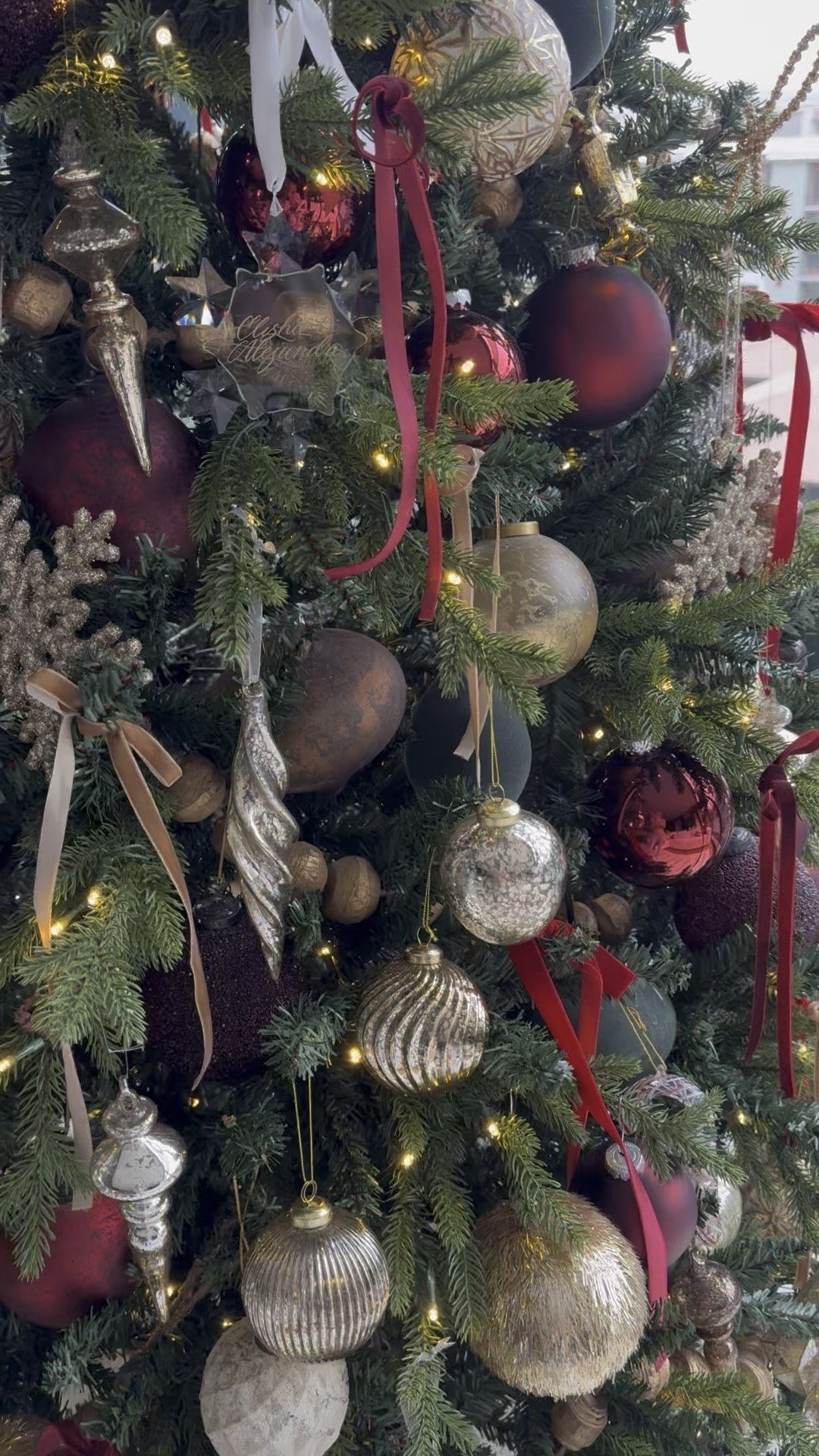 My 2024 Christmas Tree🎄

Christmas ornaments, ribbon

#LTKHoliday #LTKSeasonal #LTKHome