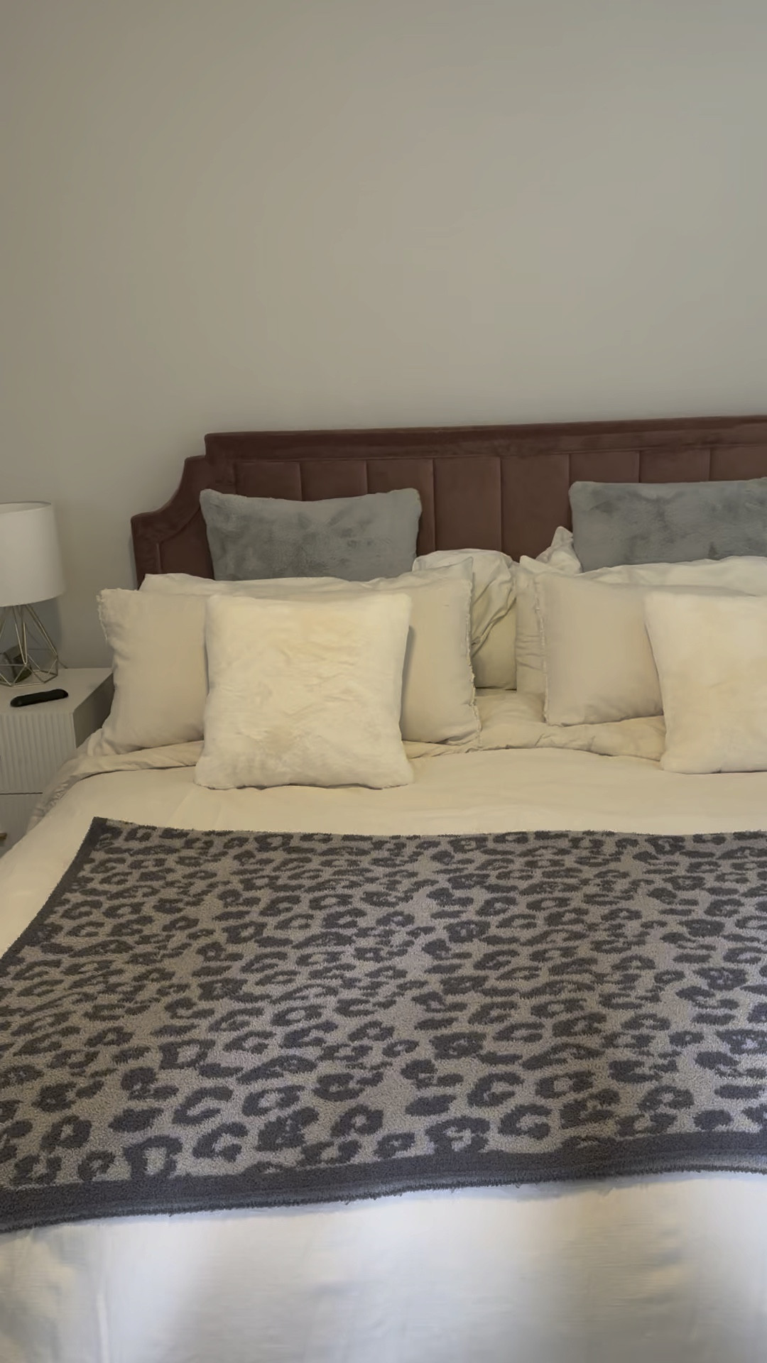 Weekly reset. Bedding linens faux fur barefoot dreams mirrors velvet modern

#LTKsalealert #LTKhome #LTKSale