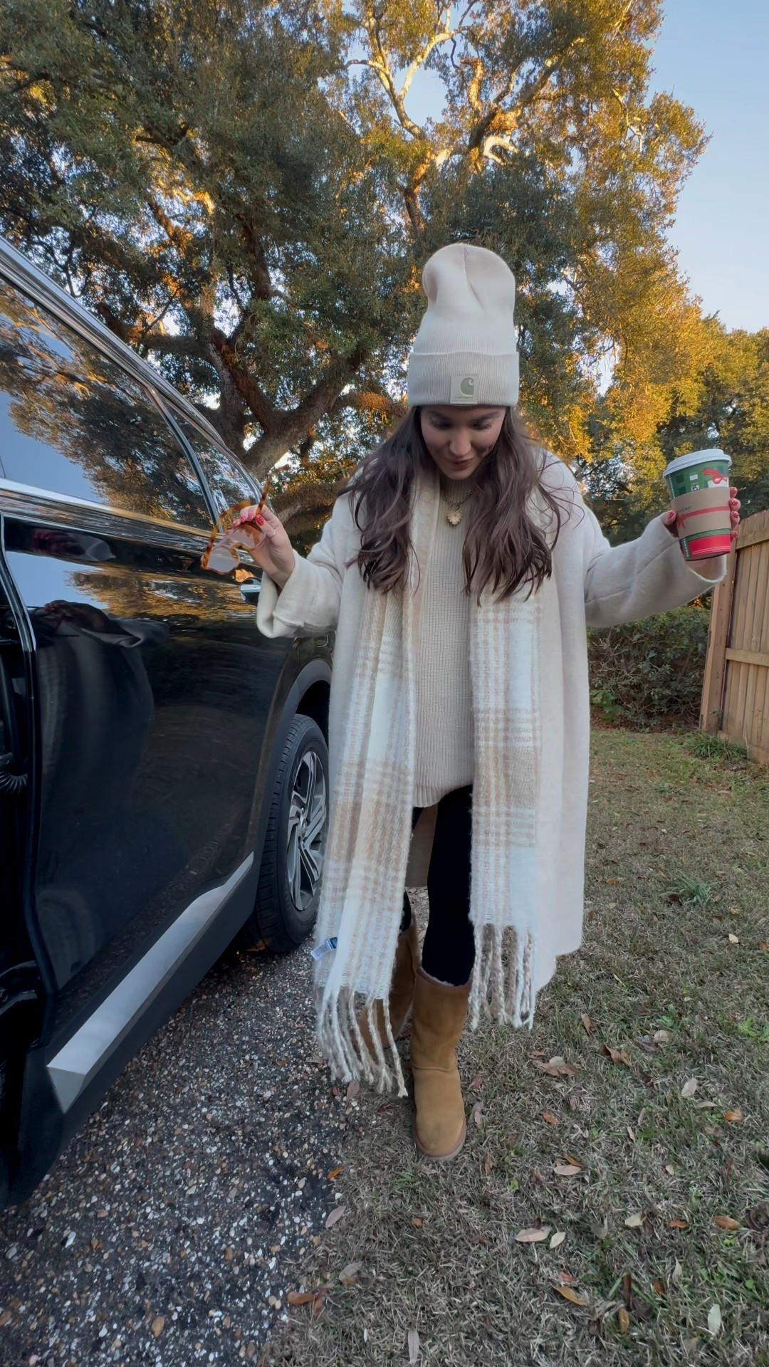 The best Amazon leggings!!! Love this monochromatic winter outfit! 

#LTKdayinmylife #LTKootd #LTKmomlife