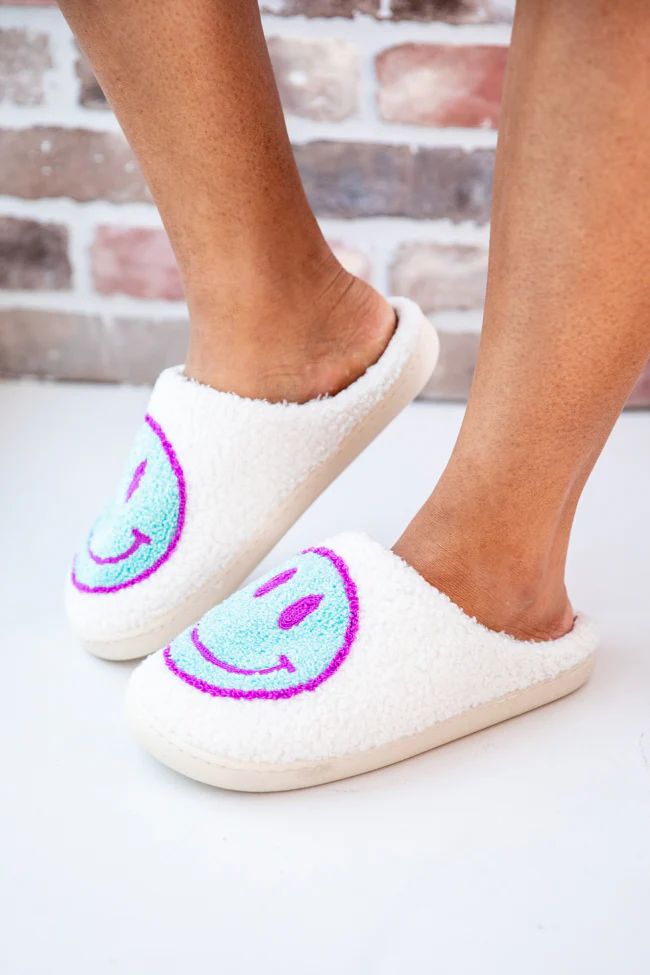 Green Smiley Slippers DOORBUSTER | Pink Lily