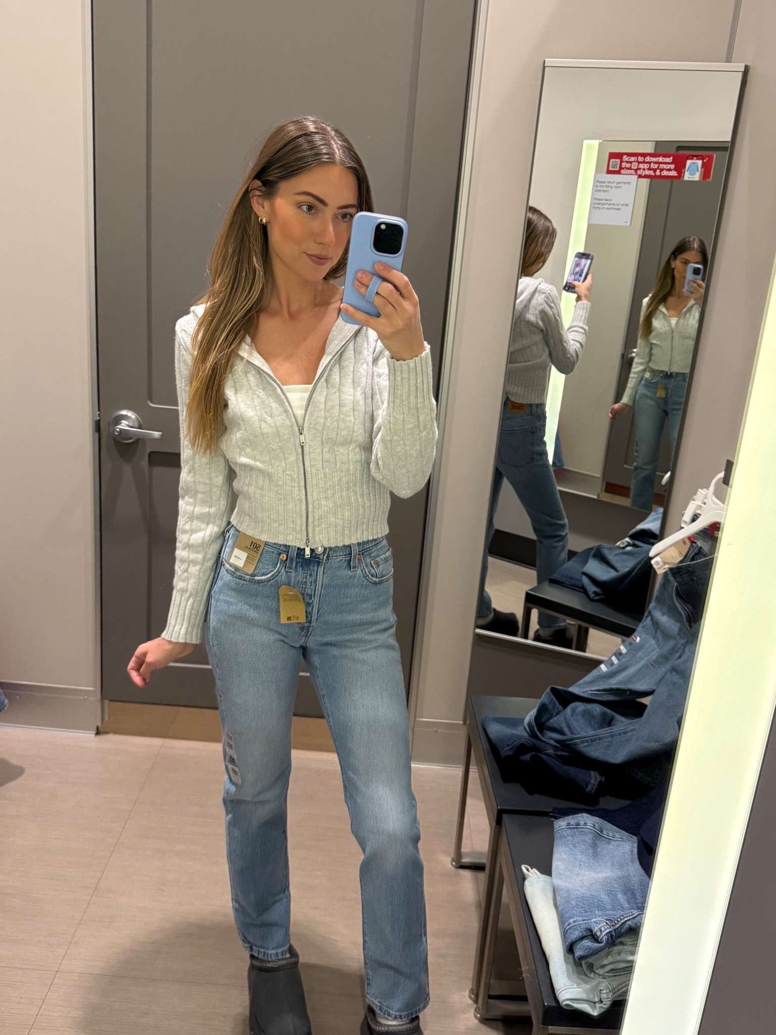 Try on haul at Target

XS in zip up
24 in 501 straight leg jeans