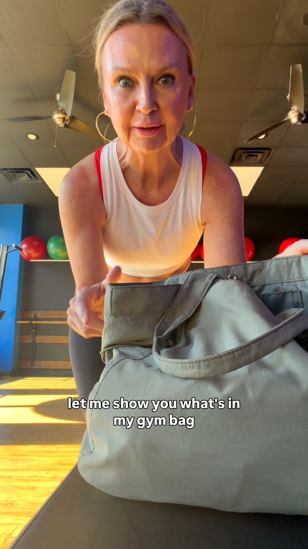 After my workout this morning I took a few minutes to unpack my gym bag and share the things I always keep with me. From bands + grips to lifting straps — these little tools make my workouts so much better.

And this bag… it has that same sleek look, pockets, and structure as one of those $$$ styles we all know 👀 — but at a much friendlier price. I’ve been so impressed with it!

I’m also linking what I wore today:
• my favorite cold-weather leggings from Spanx
• my Athleta sports bra (post-mastectomy friendly)
• a simple crop tank I reach for all the time

Everything is linked here so you can browse or save for later.
What’s in your gym bag? 🏋️‍♀️👜

#gymbagessentials
#gymbagfinds
#workoutfavorites
#fitnessover50
#womensfitness
#strongisbeautiful
#fitmoms
#fitover50
#healthyhabits
#athleisurestyle
#athleticwear
#everydayfitness
#homegymideas
#liftinggear
#gymmotivation
#wellnessjourney
#activeset
#ltkfit
#ltkfinds
#ltkstyle
#ltkover50


#LTKselfcare #LTKActive #LTKfitnessgoals