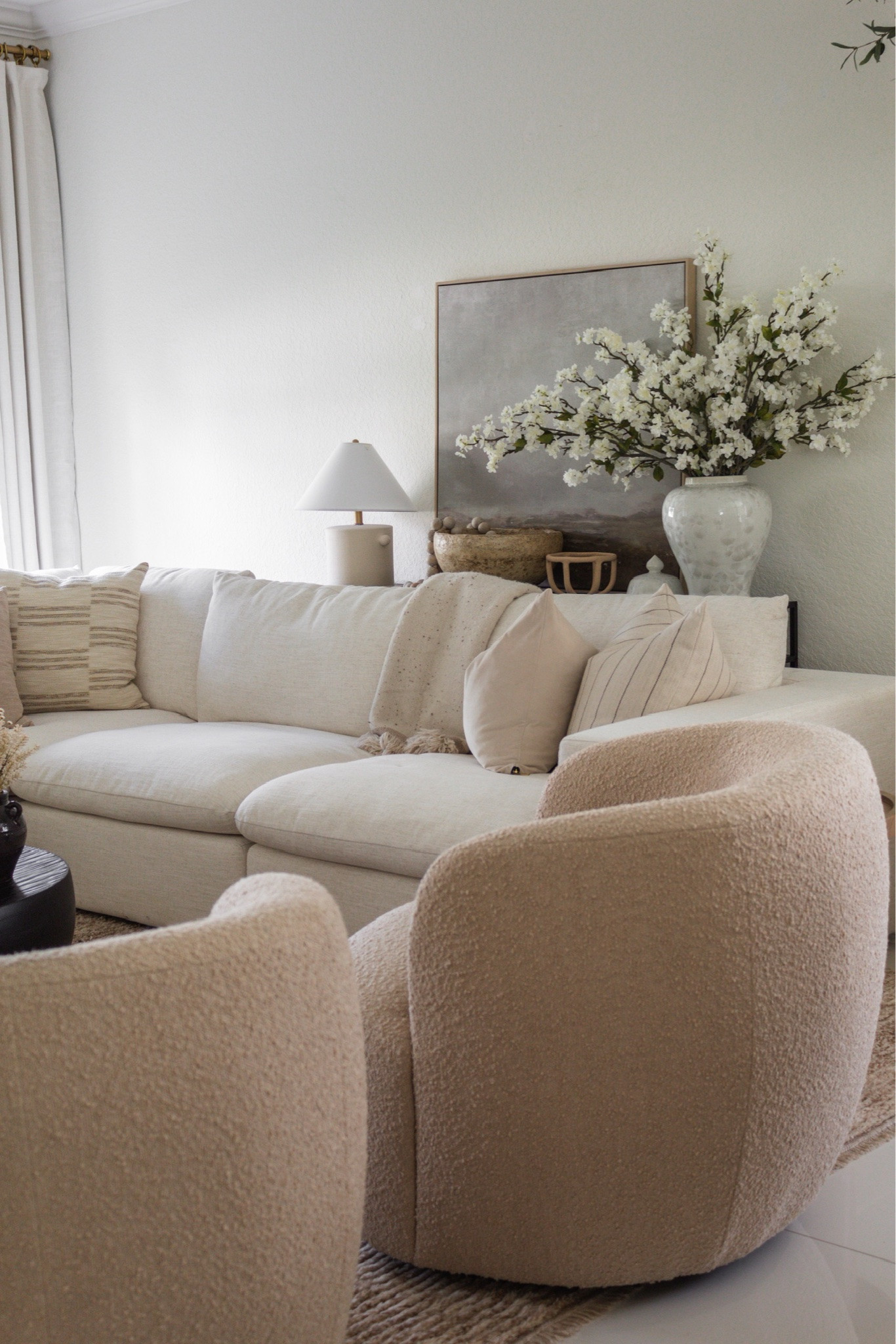 Shop My Cozy Living Room ✨ (Amazon Finds!)

#LTKhome #livingroom #livingroomdecor #amazonfinds #organicmodern #amazonhome #cozyhome #ltkit

#LTKdayinmylife #LTKHome #LTKSaleAlert