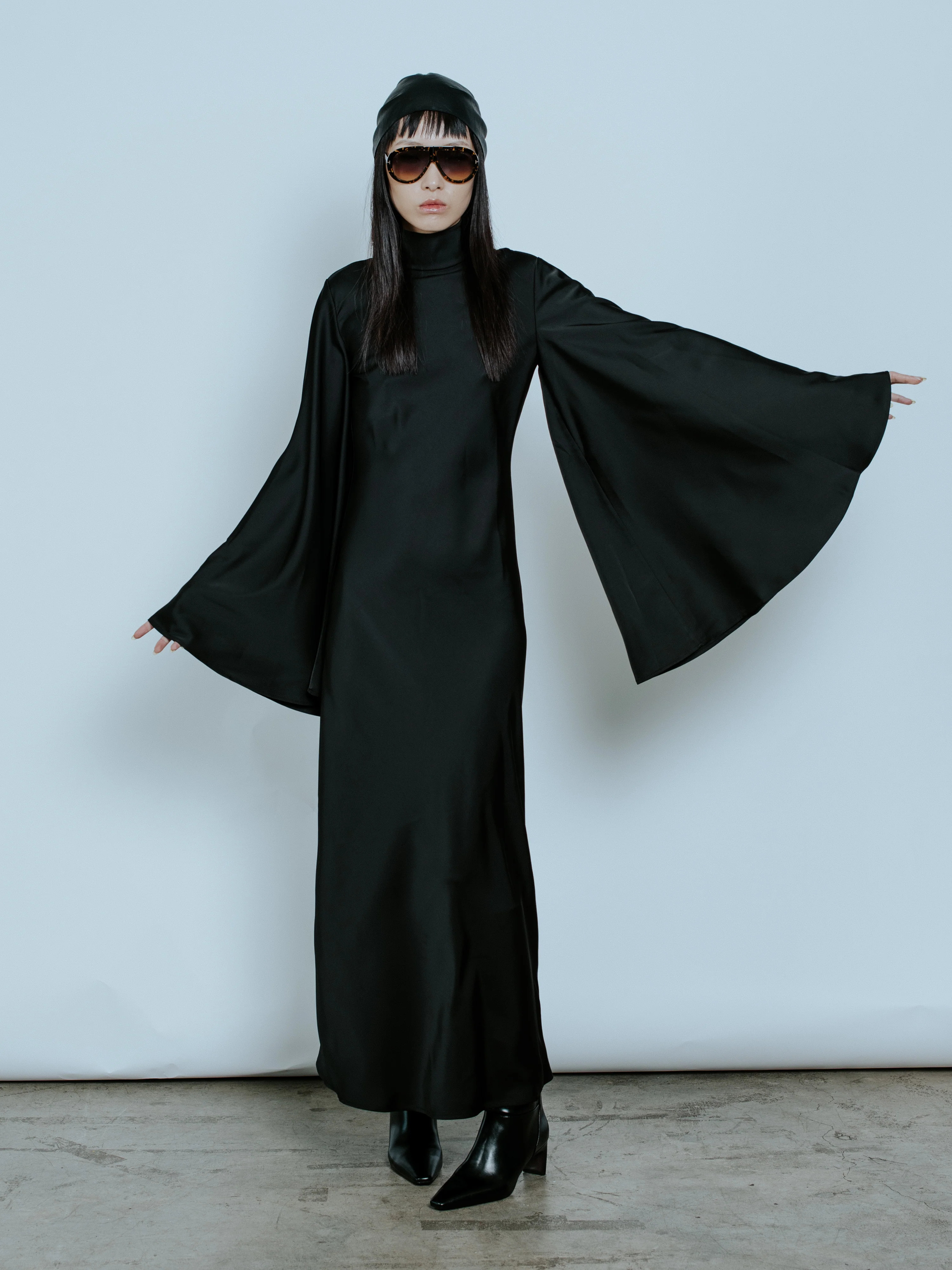 HARLOW MIDI DRESS BLACK | Centre Piece