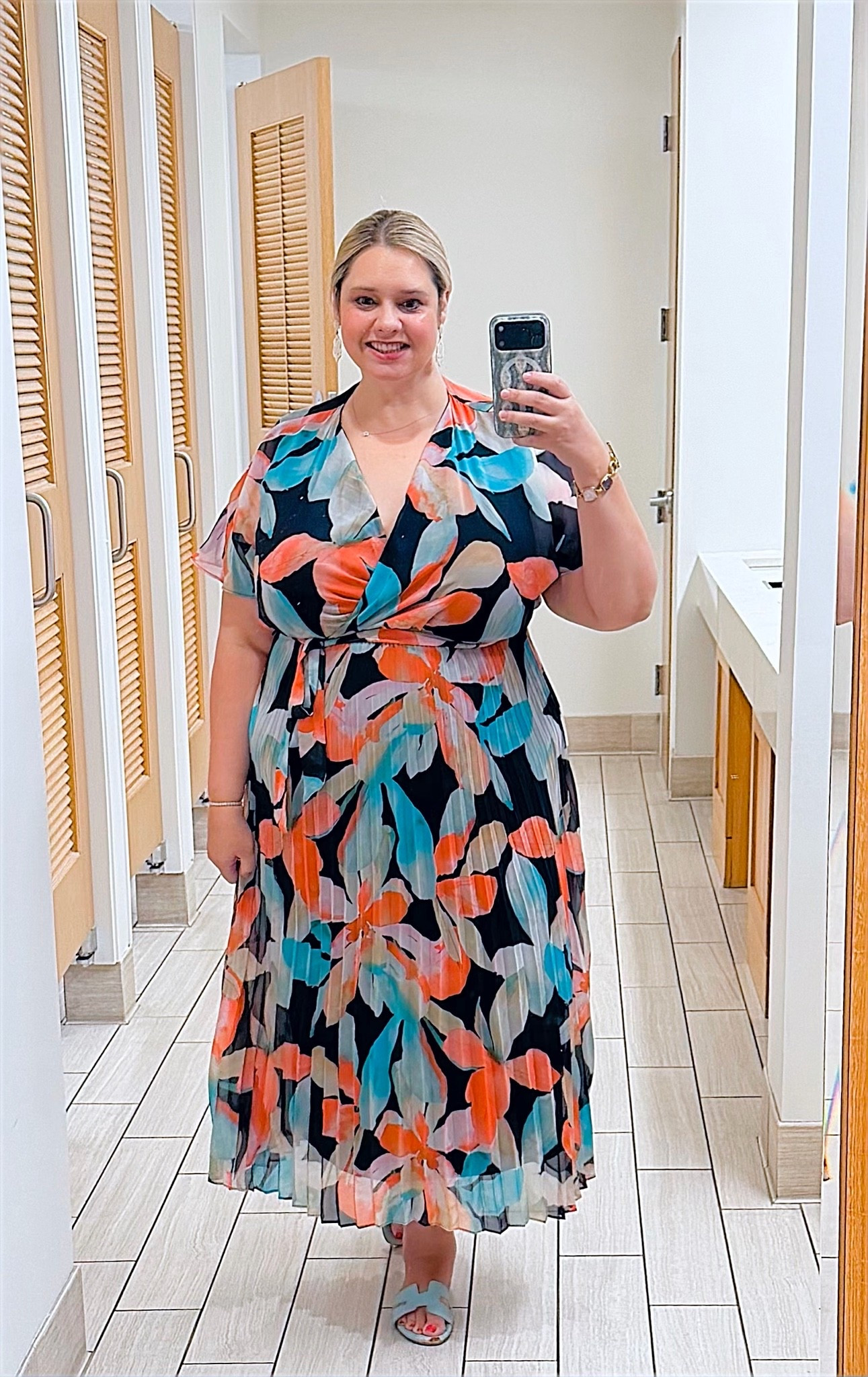 An easy throw on and look cute dress for my last day in the office this week.

#LTKootd #LTKPlusSize #LTKWorkwear