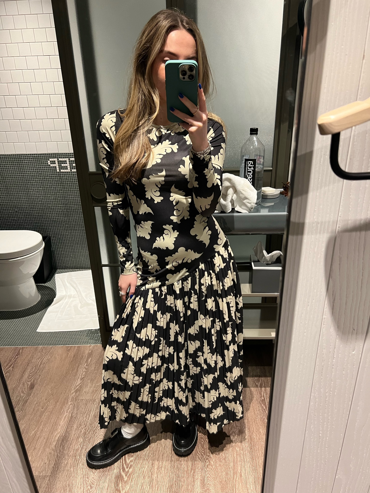 THIS DRESS IS EVERYTHING 🤍

#LTKstyletip #LTKsalealert #LTKworkwear