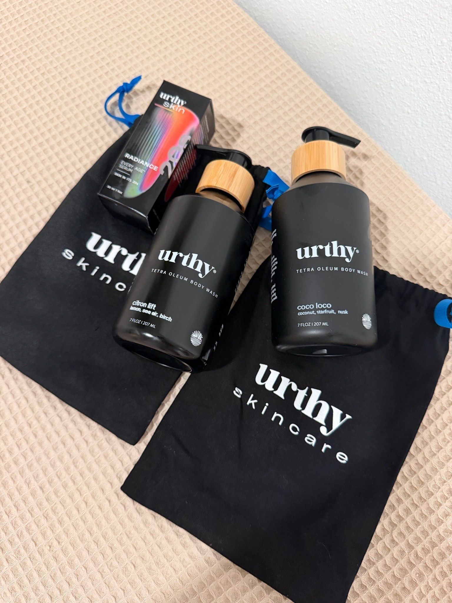 #ad these smell so good I can’t wait to try! 😍🍊🥥  Thanks URTHY!!! 🖤