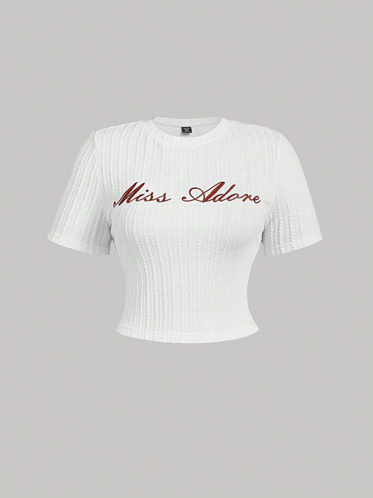 SHEIN MOD White Embroidered Short Sleeve Cropped T-Shirt, Plus Size Women,Red Embroidered Letters,Fitted Short-Sleeved Plus Size T-Shirt In Bohemian Style | SHEIN