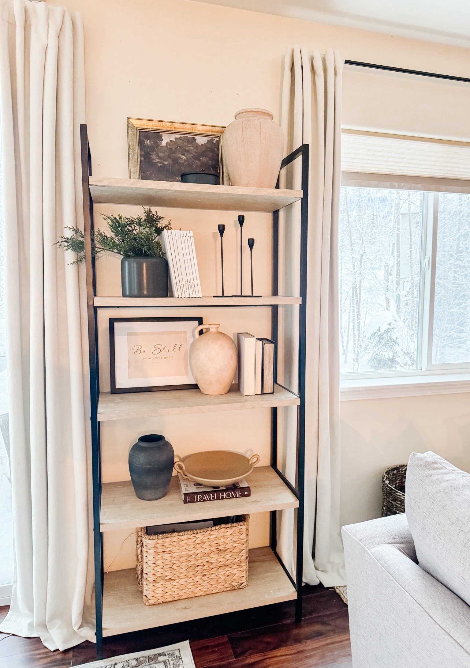 Bookshelf styling 

bookshelf, budget friendly, organic modern, shelf styling, neutral decor 

#LTKstyletip #LTKhome #LTKfindsunder50