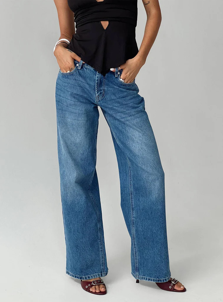 Serenitia Mid Rise Relaxed Jeans Mid Blue Wash Petite | Princess Polly US