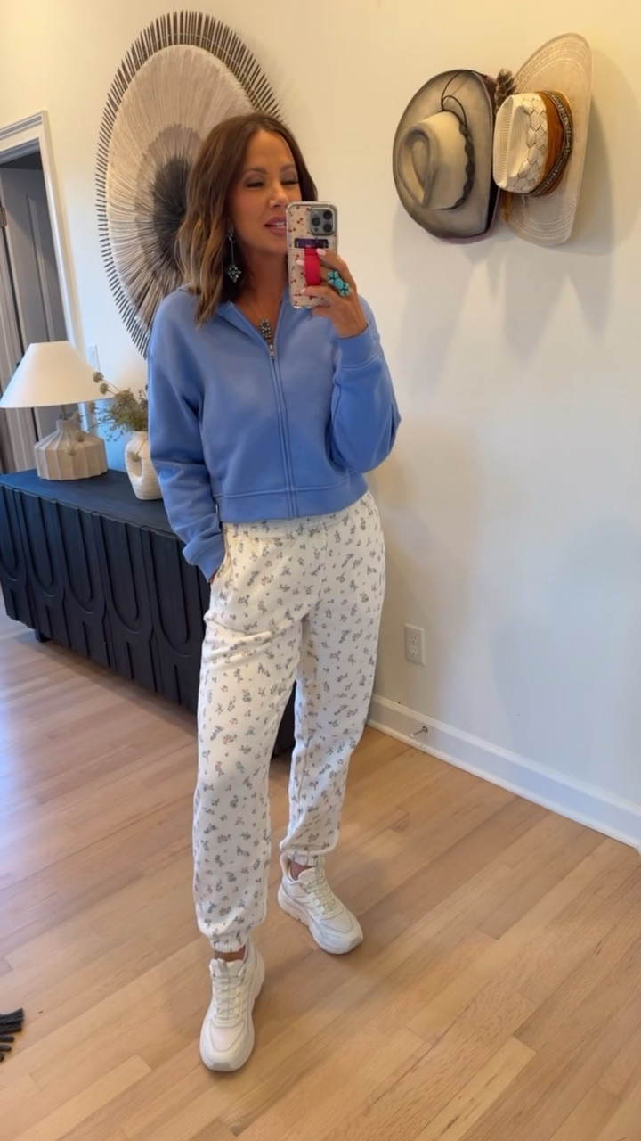 walmart sweat set ♥️

#LTKootd #LTKSaleAlert #LTKBeauty