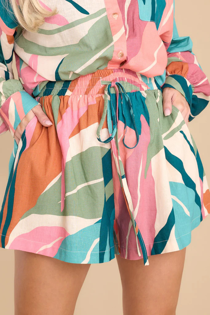 Good Old Days Linen Print Shorts | Red Dress 