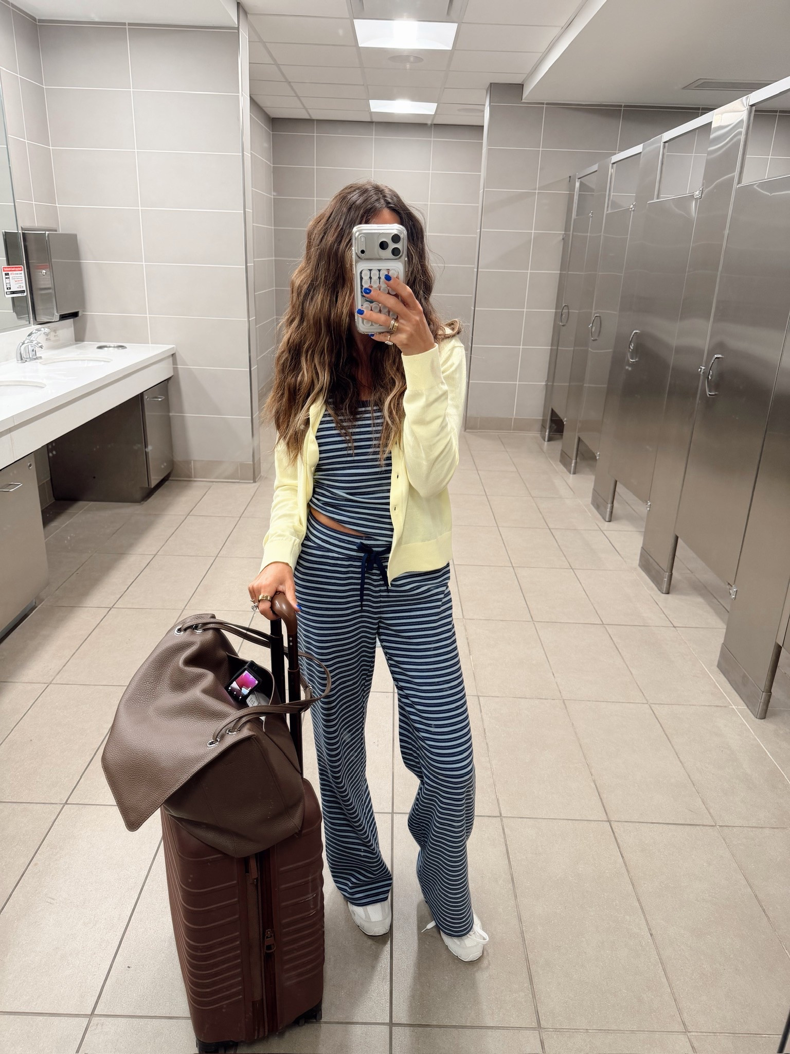 Travel OOTD!! This set is the best! @Aritzia