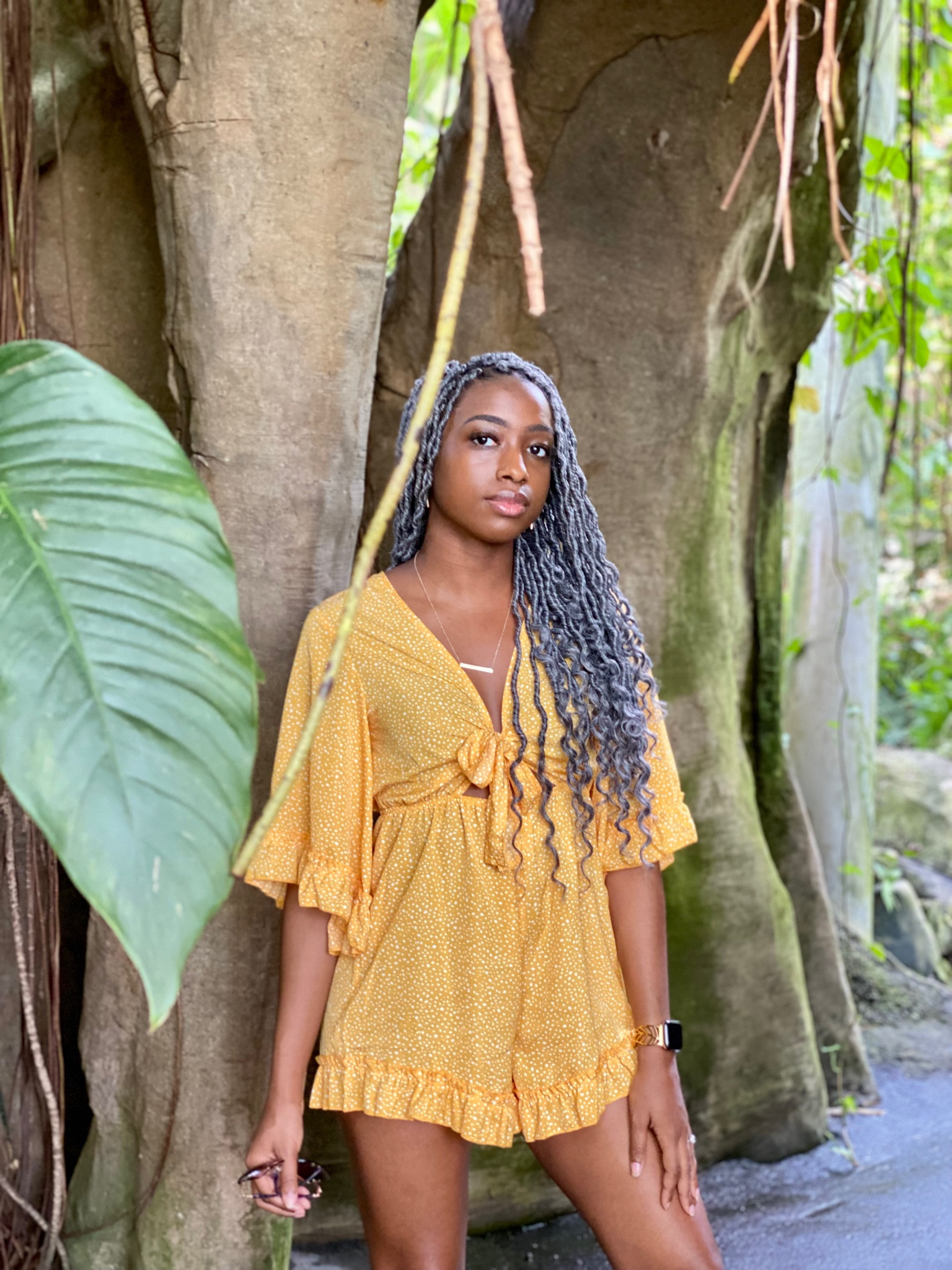 Super Cute Romper For Summer! Lightweight, Ruffle Trim Tie Front Dalmatian Romper.

Size - Small 