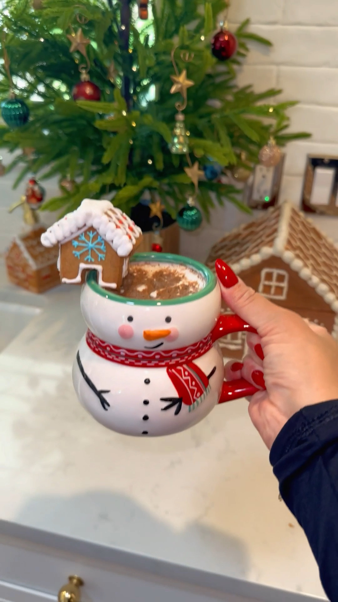 Adorable Mini gingerbread house mug topper 

#LTKSeasonal #LTKParties #LTKHoliday