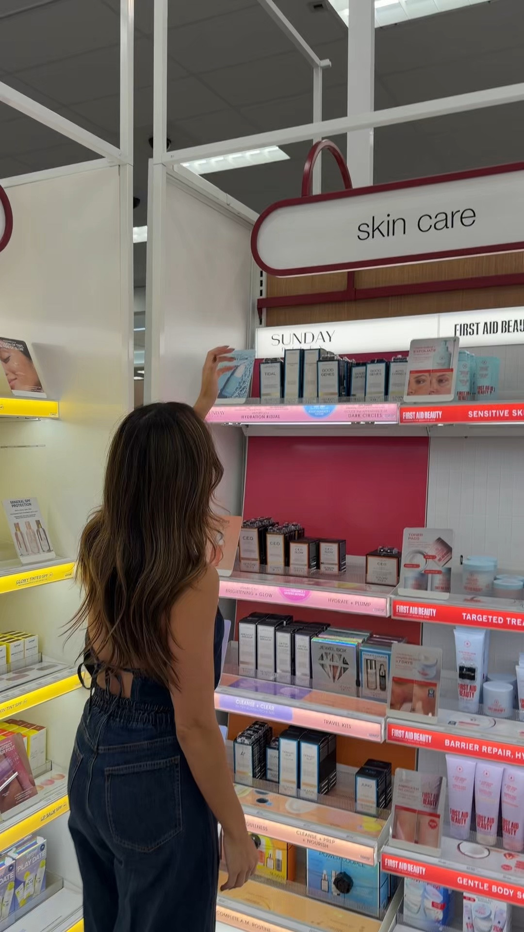 It’s such a good day because @SundayRiley is now at the newest @target Beauty Studio and I am SOO happy! It’s one of my absolute favorite tried-and-true brands and it’s now at Target, ahhhh!!!!! You can now pick up my favorite products, like the Good Genes, Luna Oil and the Vitamin C.E.O. Vitamin C Serum on your next Target run or on target.com!  #SundayRileyPartner #SundayRiley #TargetBeauty