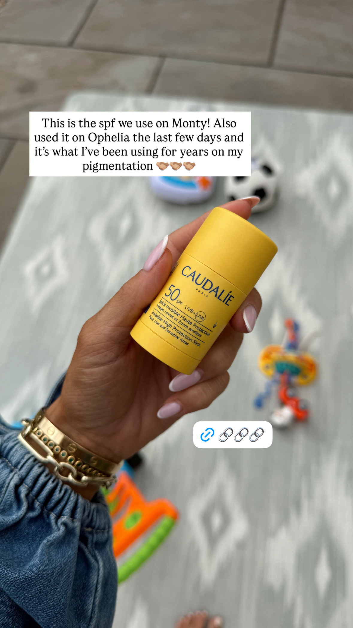 My absolute favorite sunscreen! 

sunscreen l summer l caudalie 

 