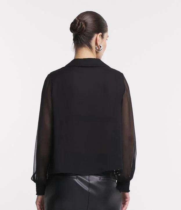 Camisa em Chiffon com Textura Rendada e Transparência Preto | Renner (BR)