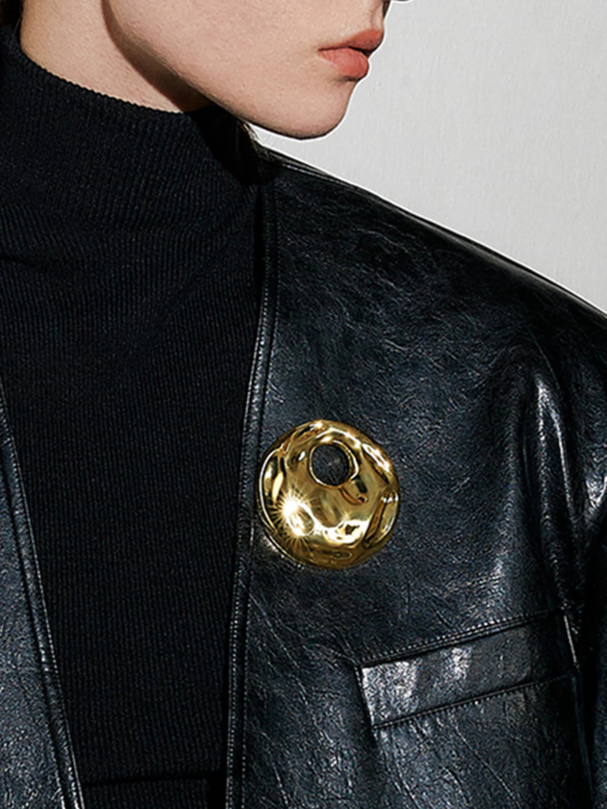 Potholes Hollow Hoop Brooch | Commense