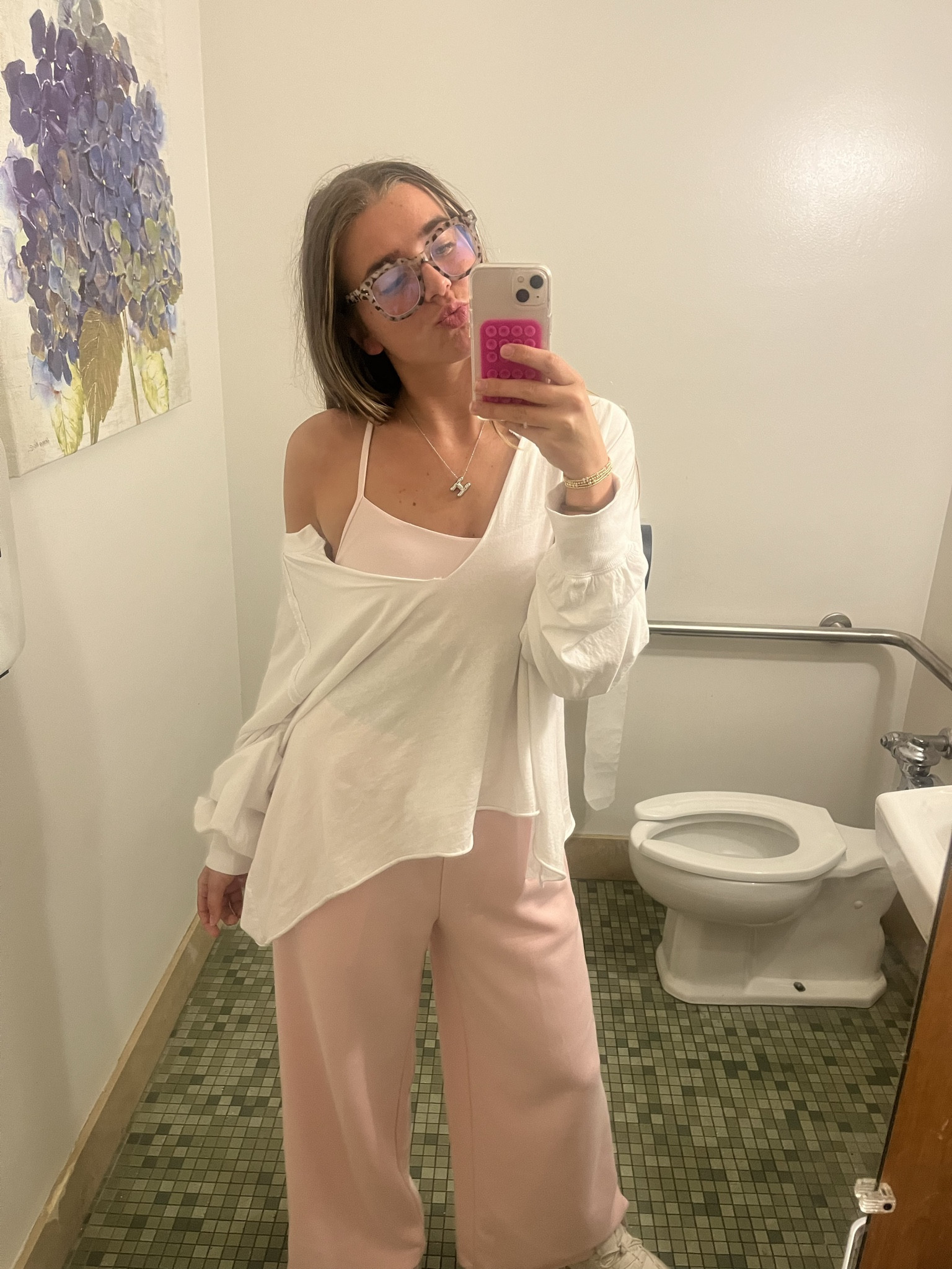 one of my fav class fits! comfy and easy 💗💕

#LTKfindsunder50