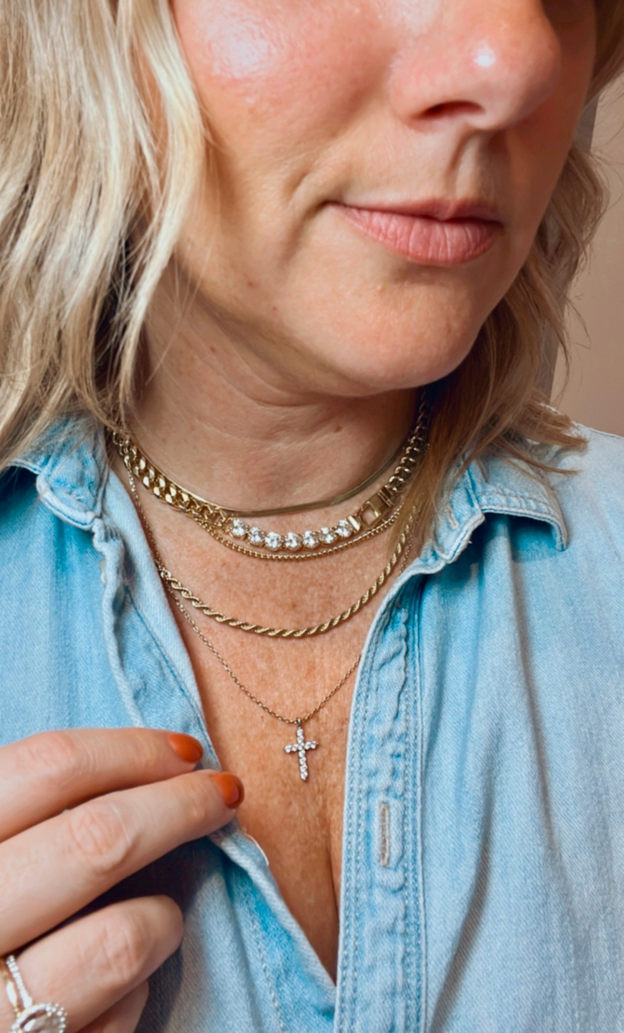✨ Yesterday’s stack was giving chic meets edgy! ✨

Gold layers, sparkly details, and that dainty cross necklace to tie it all together. Perfect with denim, dresses, or even a basic tee—because let’s be real, layered jewelry always elevates a look.

#LTKJewelry #NeckStackGoals #AffordableLuxe

#LTKMidsize #LTKOver40 #LTKStyleTip