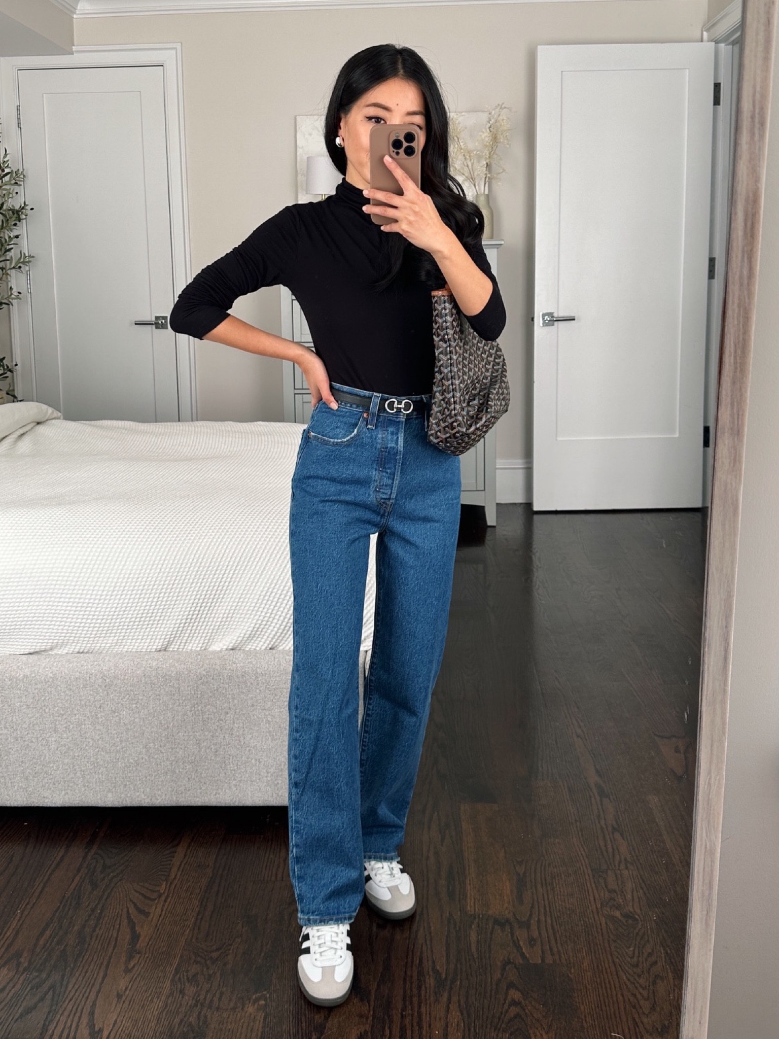 •Ribcage straight ankle jeans size 24W x 27L in “Jazz Pop”. Love this length on petites when wearing flat shoes like ballet flats or my Adidas sambas sneakers. 

Their wedgie straight jean is also great for petites in the 26” inseam and the wash I linked 

• Edited Pieces belt reversible belt xxs (available at EditedPieces.com)
•Old black mock neck top 
•Goyard bag
• Adidas sambas size 5.5 - this size leaves me room for cotton socks. I possibly could've done a 5 but I don't mind a little room for sneakers  
• J.Crew earrings 

#petite @Levis #Levis #LevisLTKPartner#LTKCyberWeek #LTKHoliday

#LTKfindsunder100