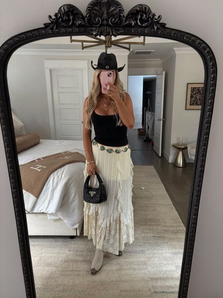 Wearing a medium in the skirt - true to size and under $100! 

Nashville outfits
Western ootd
Country concert outfit ideas


#LTKFindsUnder100 #LTKStyleTip #LTKTravel