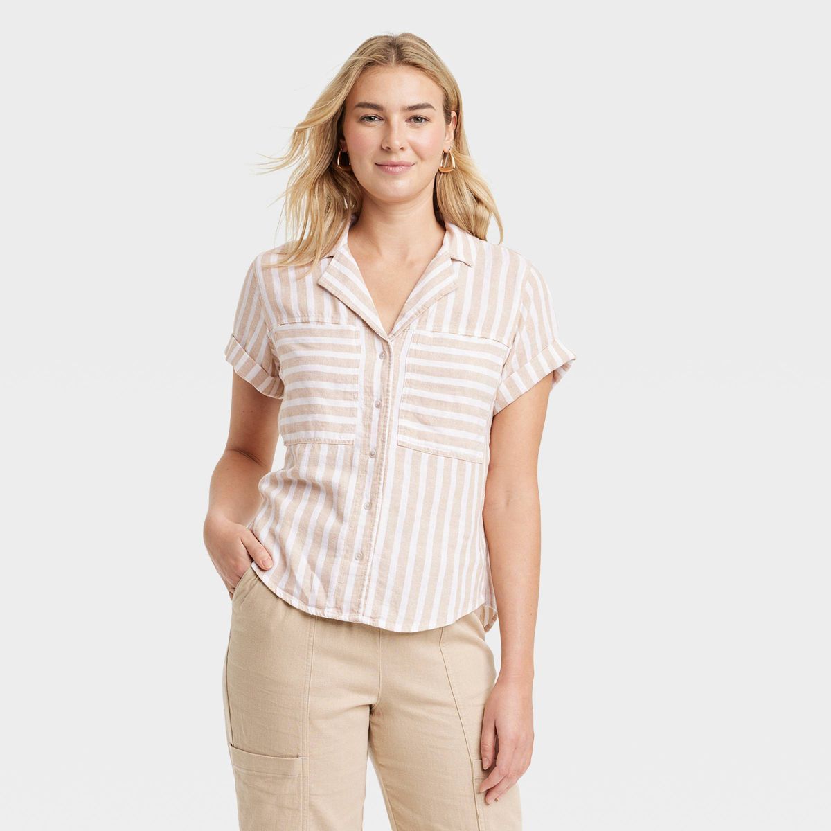 Women's Short Sleeve Collared Button-Down Shirt - Universal Thread™ White M | Target