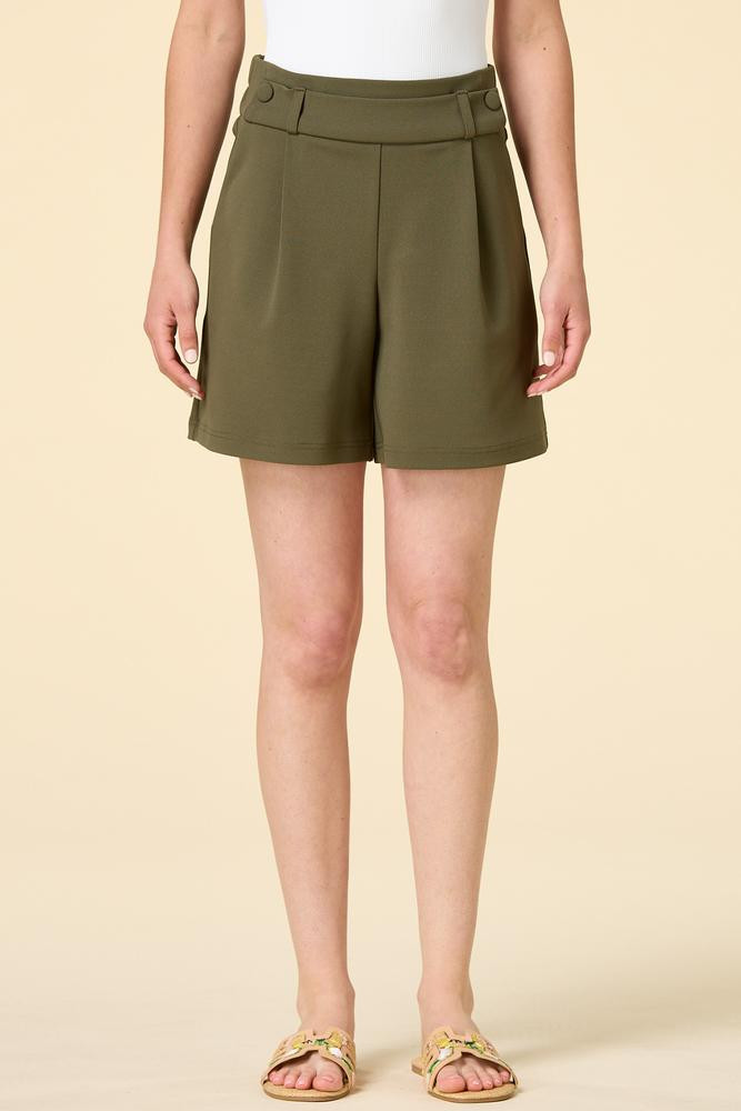 keeping tabs shorts | Versona