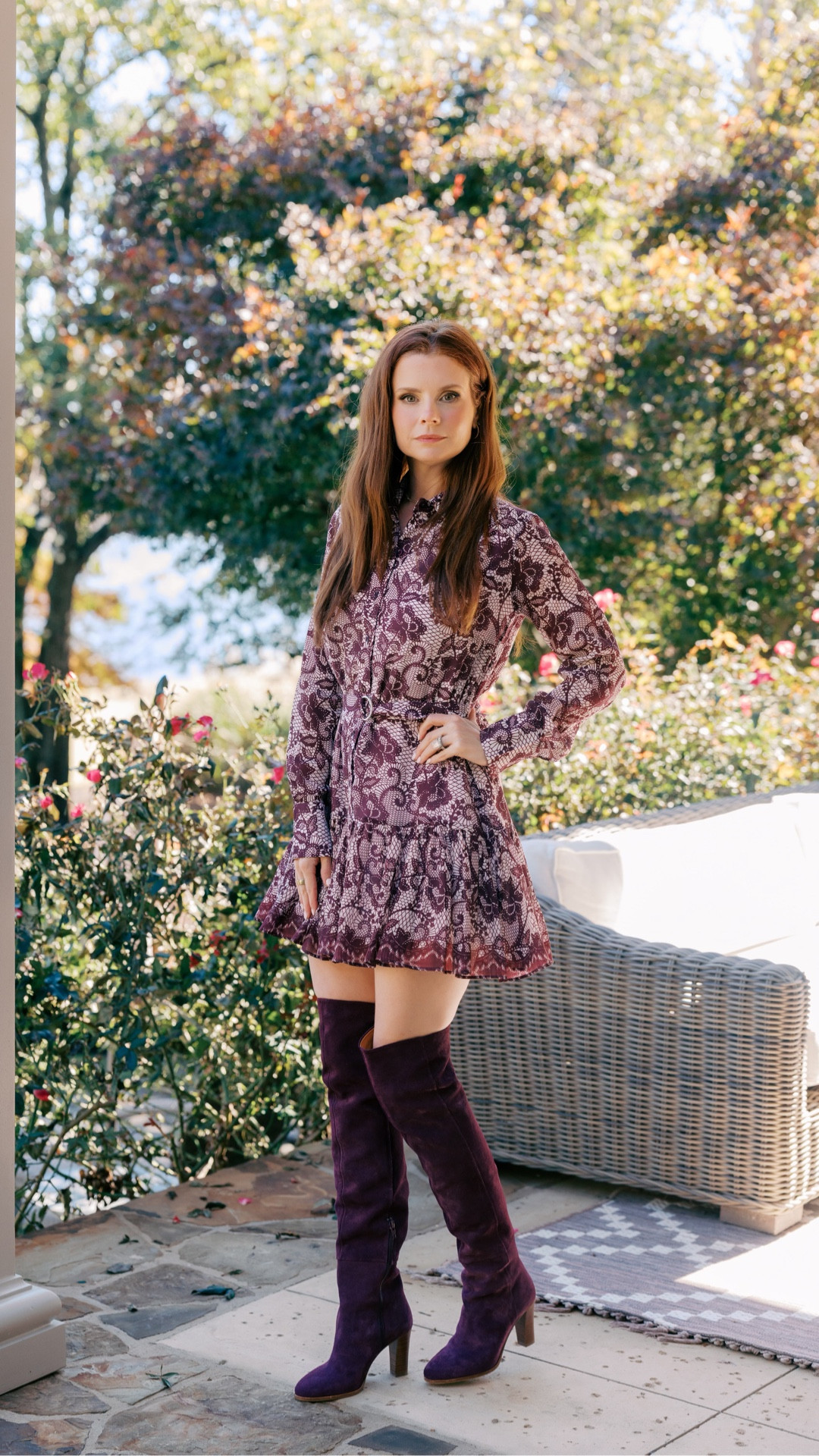 Which Thanksgiving look are you?? For me, every year Thanksgiving time has a different energy. Sometimes we are sitting around the table in our stretchy pants and sweats, then sometimes we are going all out! Thought it would be fun to share some inspo to match all the vibes! 🦃
