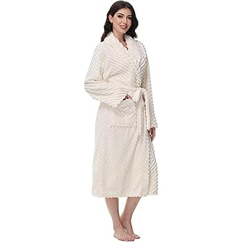 Yurhap Premium Robes for Women - Super Soft Cozy Fleece Womens Robe Plush Long Bathrobe | Amazon (US)