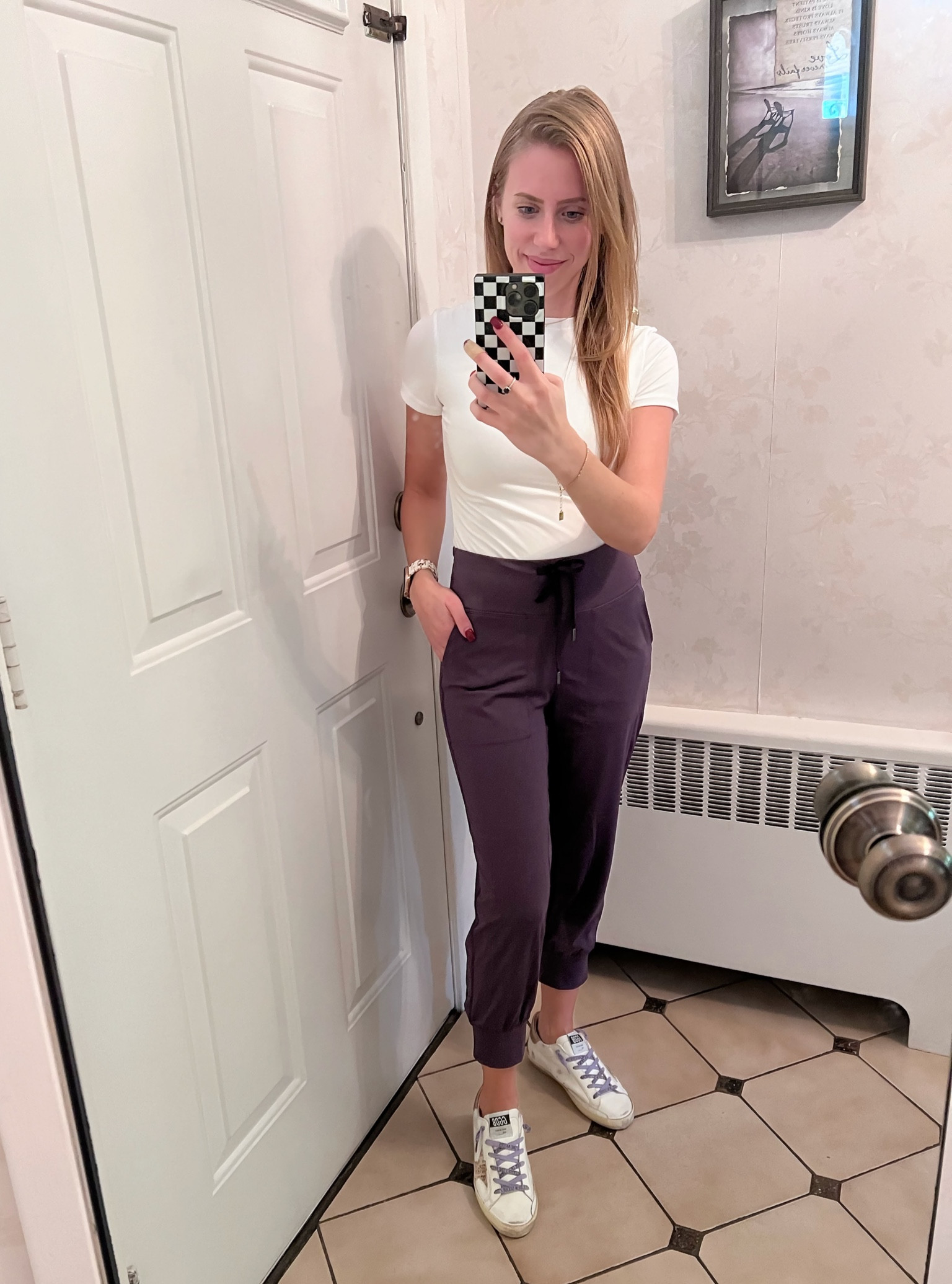 Jogger outfit 💜

petite joggers / Amazon joggers / Amazon fashion / petite fashion / Amazon bodysuit / golden goose sneakers 

#LTKfindsunder50 #LTKstyletip #LTKshoecrush