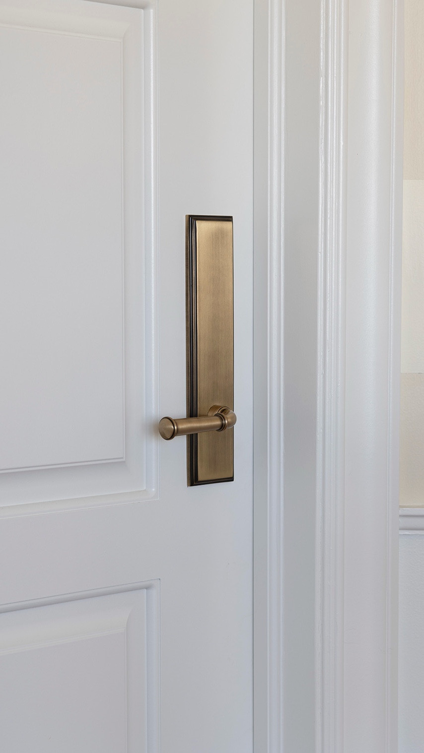  A quick peek at how we swap our door hardware!


#LTKHome #LTKWatchNow