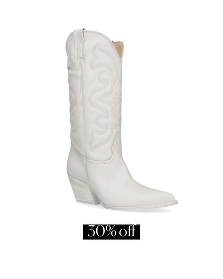 30% off #boots #whiteboots 

#LTKSeasonal #LTKsalealert #LTKshoecrush