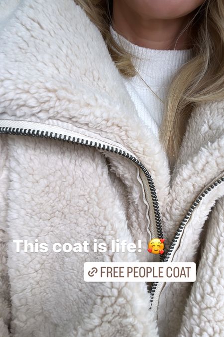 This coat is so stinkin cozy & fluffy!



#LTKstyletip #LTKHoliday #LTKSeasonal