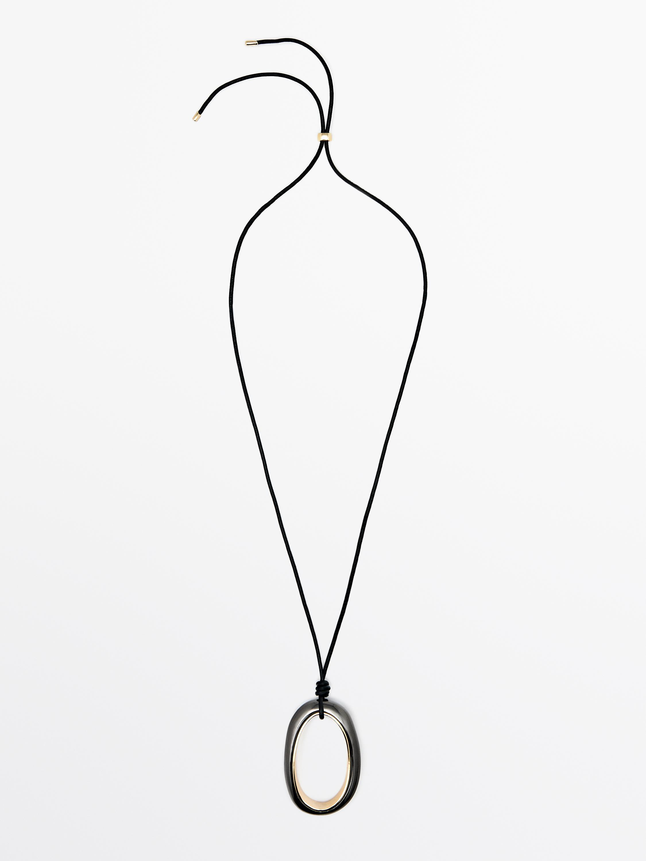 Necklace with oval pendant | Massimo Dutti UK
