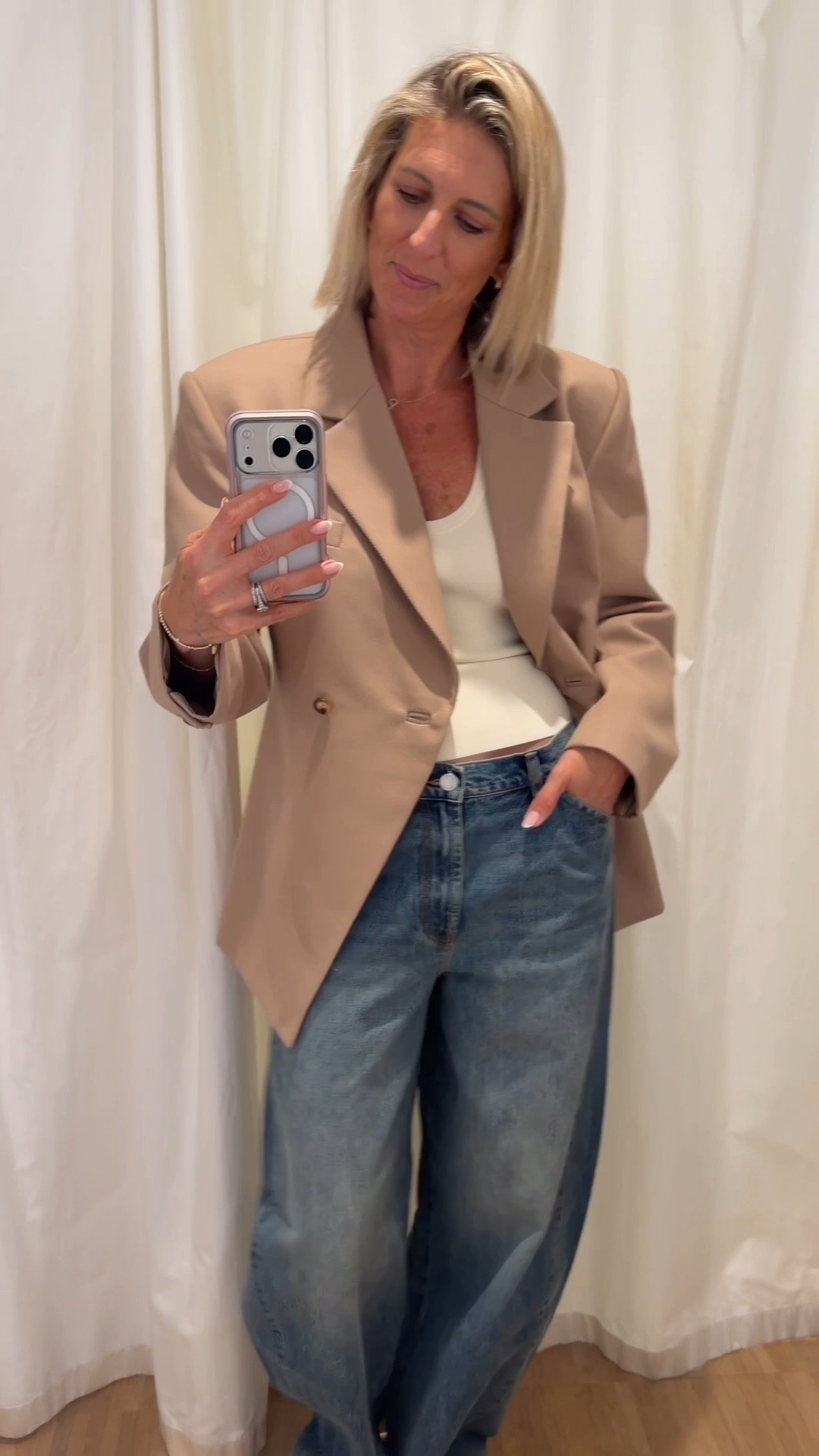 My top picks at Henne…. The tank really is a sell out for a reason - it’s such a beautiful fabric and fit! Comes in 12 colours. But my fav is by far the ‘Bowie’ tan blazer. ADORE!

#LTKautumn #LTKjeans #LTKaustralia