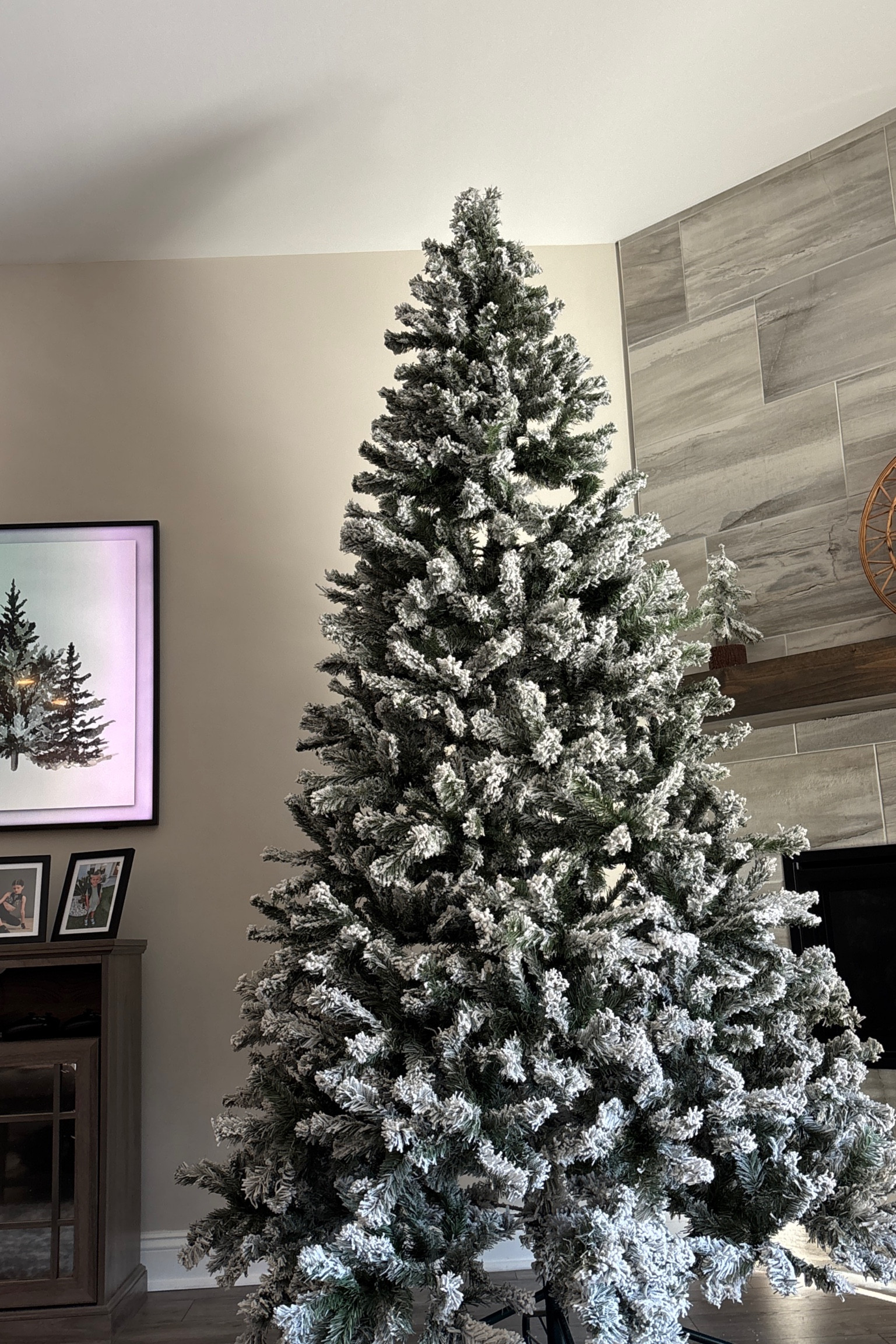 King of Christmas tree



#LTKSeasonal #LTKHoliday #LTKHome