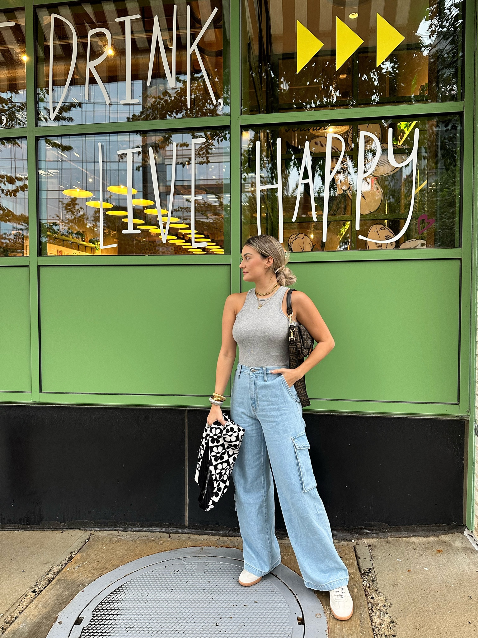 Shop my look last night for the Kardashian Premiere! Such cute comfy vibes 🤩 jeans, sweater, tank & shoes all linked below!! Bag couldn’t be linked: Baguette from Fendi 🤍

#LTKfindsunder50 #LTKstyletip #LTKshoecrush