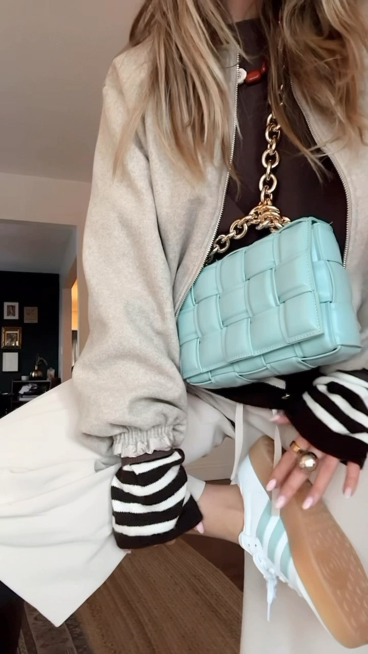 Let’s style an outfit in this color palette 👆🏼recently got these pants and while I love them, the color can feel a bit stale sooo I wanted to add some fun color combos in the mix. Comment shop and I’ll DM you everything! What color combo should I do next?!?! 