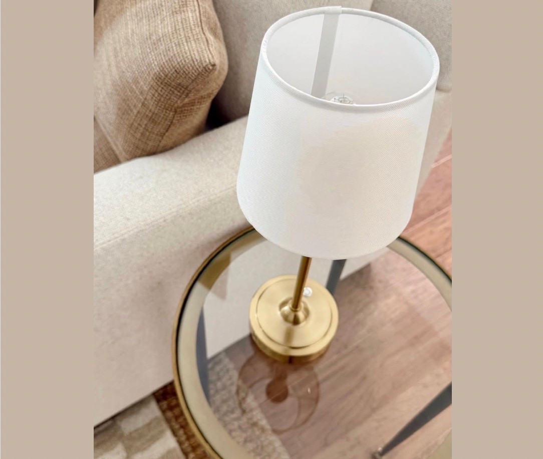 The cutest little cordless lamp! 
💡
I love how this looks on a table! It adds such a pretty, elevated touch, and I love not having to worry about cords. Perfect for an entryway, bedside table, or cozy little sitting area.