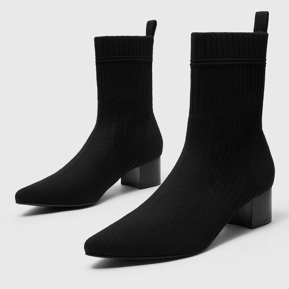 Pointed-Toe Stripe Heeled Boots | VIVAIA