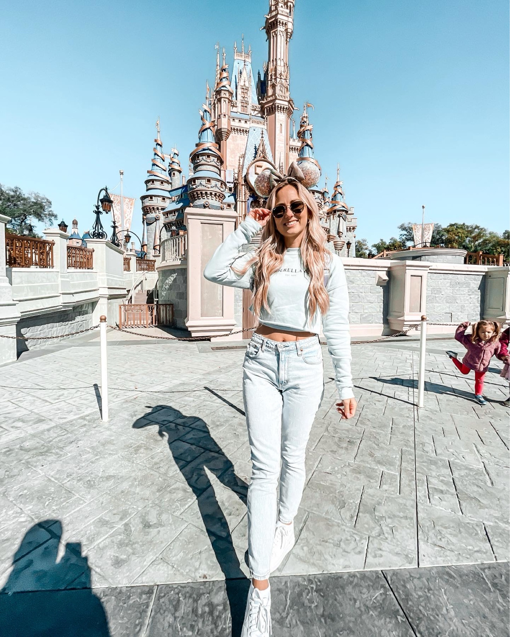 Disney girlie 🐭🏰 ✨

#abercrombie #disney #etsy #nike #airforce1 #raybans

#LTKFallSale #LTKMidsize #LTKSaleAlert