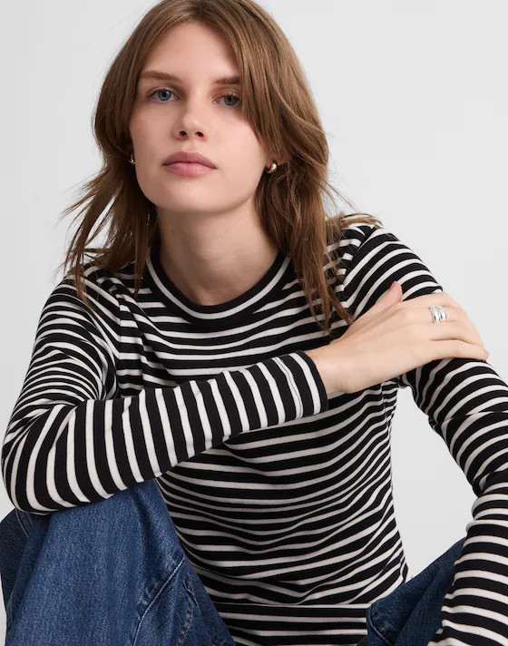 The '90s Long-Sleeve Tee in Compact Cotton | Madewell