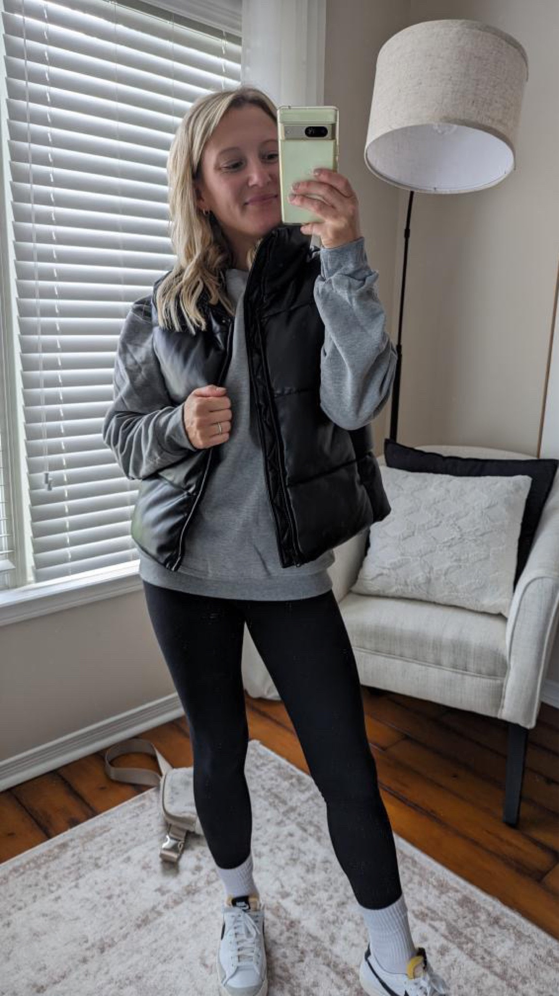 My uniform! Casual outfit, fall athleisure style, errands outfit, leggings and sneakers

Vest: XS (not petite)
Sweater: S (men’s)
Leggings: S



#LTKSeasonal #LTKsalealert
