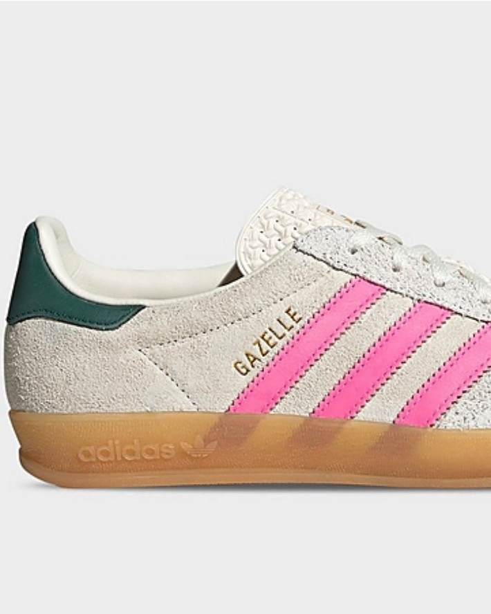 Pretty classic 💖💚

#LTKSeasonal #LTKActive #LTKShoeCrush