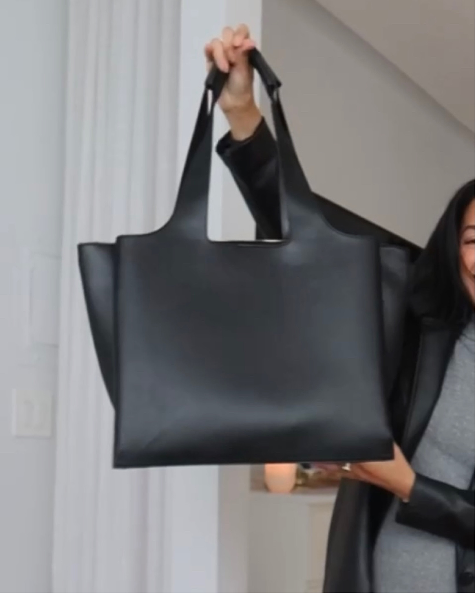 The perfect school/work tote🖤

#worktote #schooltote