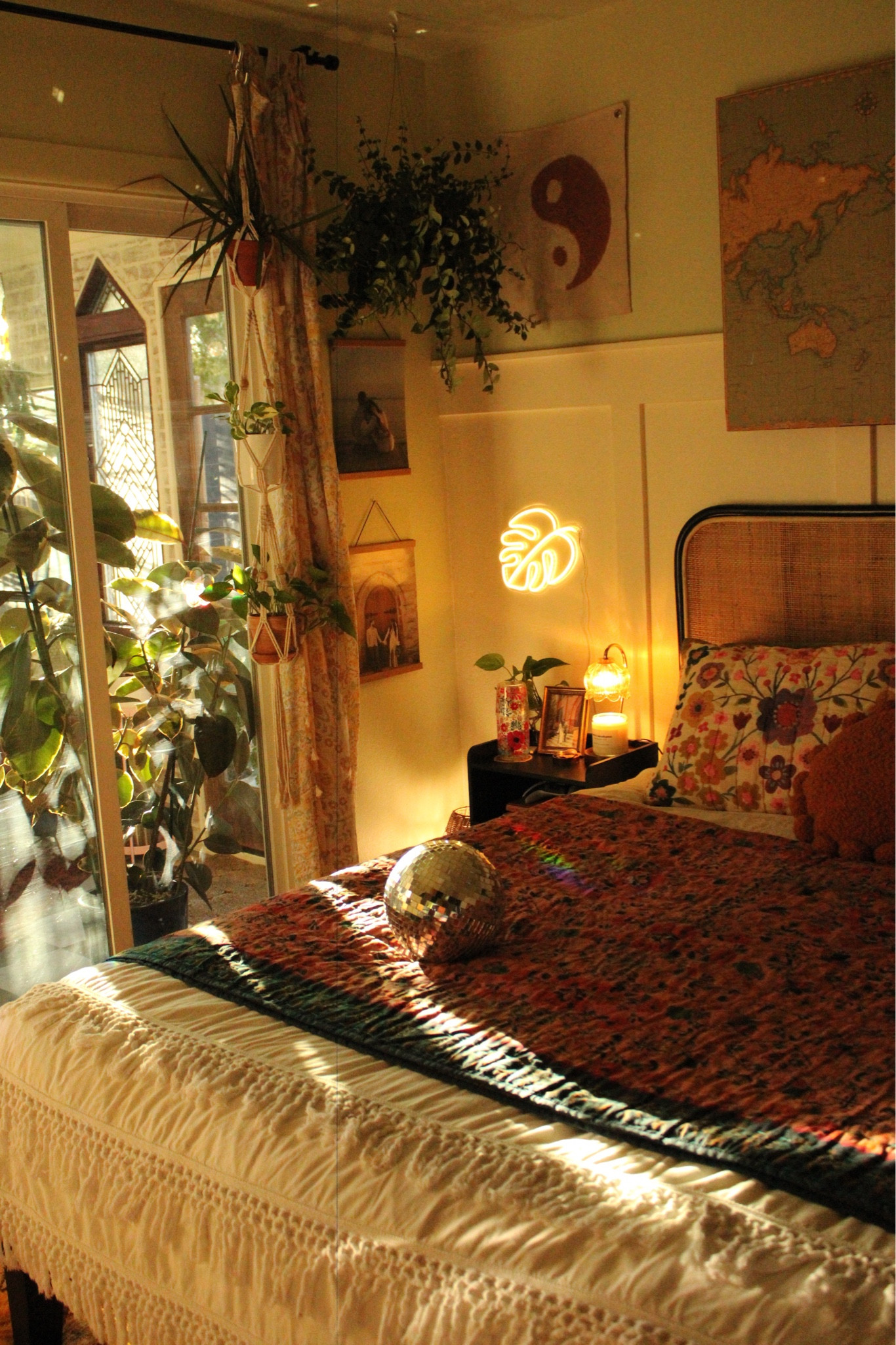 Golden hour 

#LTKSeasonal #LTKHome