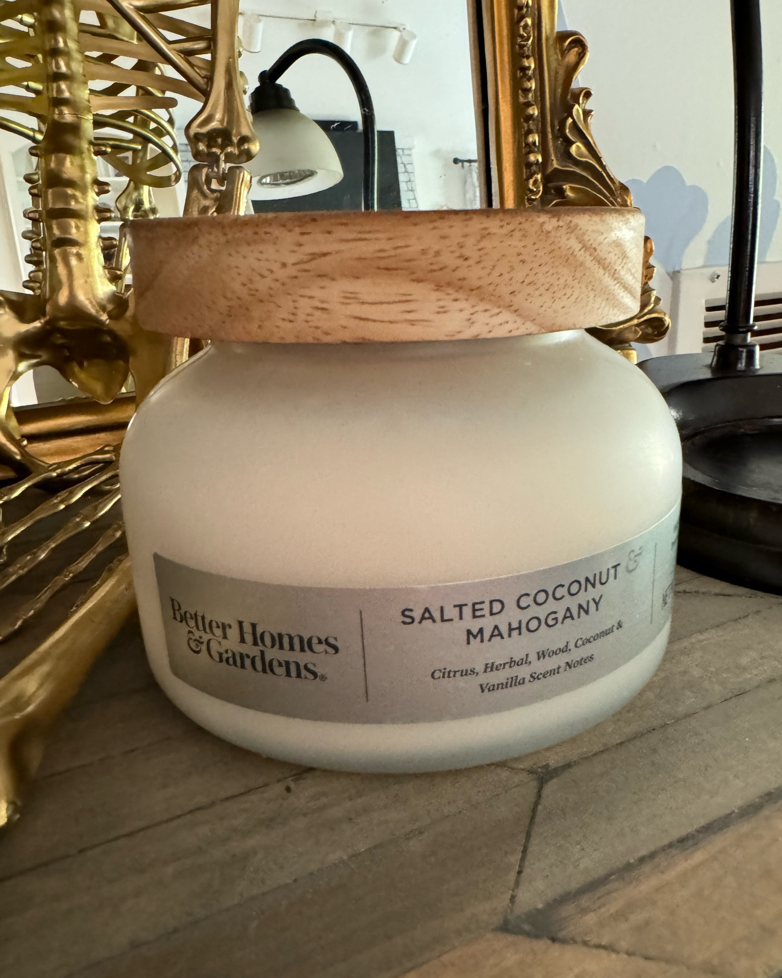 Perfect Fall Scent!! Smells amazing!! Only $12.97 @Walmart



#LTKHoliday #LTKhome