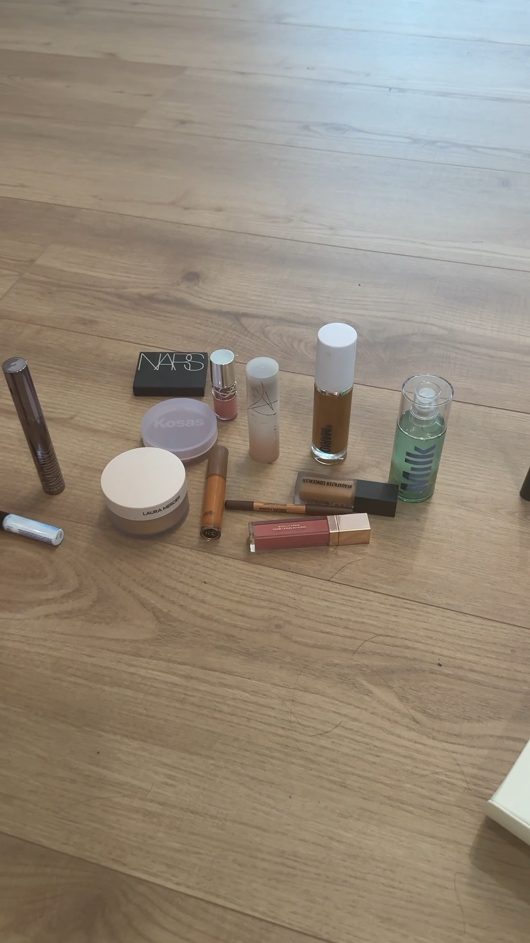 Scroll to shop! ✨ Makeup must-haves. Everything is linked below.👇🏾

Desliza para comprar. ✨ Imprescindibles de maquillaje.

📲 Download the free LTK app & follow me @kirasfashionfinds to shop all my daily finds.

#LTKBeauty #LTKselfcare #LTKvlog